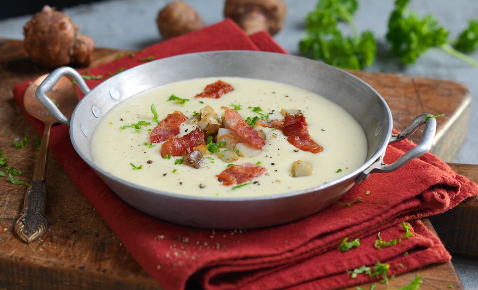 Jordskokksuppe med bacon Jordskokksuppe med bacon