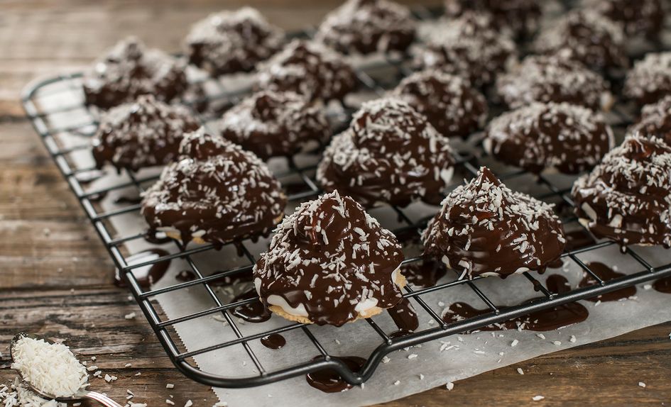 Hjemmelagde kokosboller Hjemmelagde kokosboller