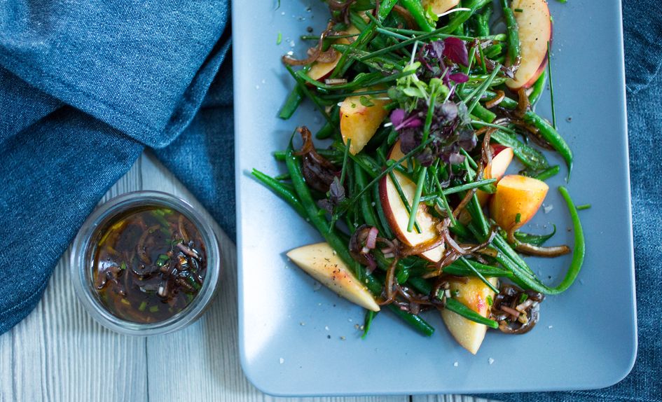 Aspargesbønner med fersken og balsamico Aspargesbønner med fersken og balsamico