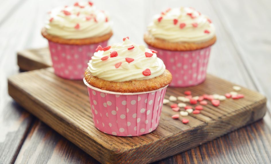 Store muffins med ostekremtopping Store muffins med ostekremtopping