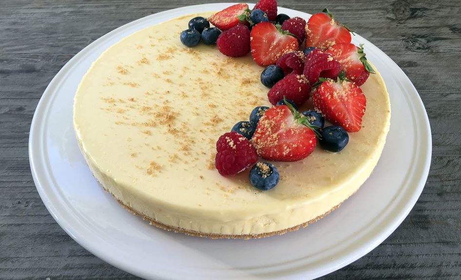 Osteiskake med bær Osteiskake med bær