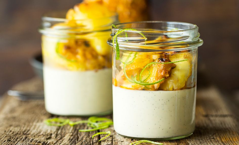 Panna Cotta med grillet ananas Panna Cotta med grillet ananas