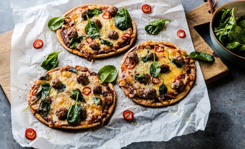 Pizza med chorizoboller og spinat Pizza med chorizoboller og spinat