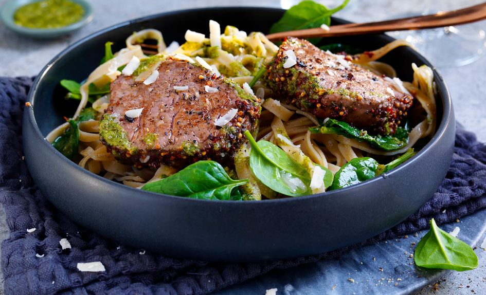 Pasta med indrefilet og pesto Pasta med indrefilet og pesto
