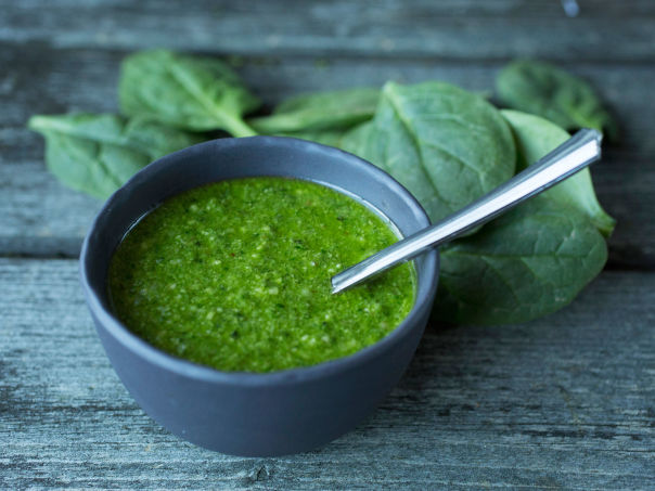 Spinat og valnøttpesto Spinat og valnøttpesto