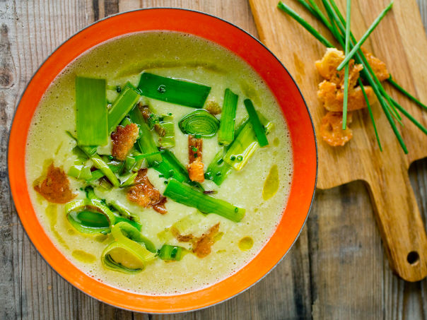 Potet- og purreløksuppe Potet- og purreløksuppe