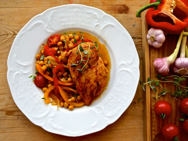 Saftig kyllingform med hvitløk og paprika Saftig kyllingform med hvitløk og paprika
