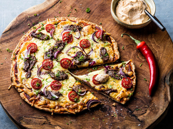 Spicy pizza med chilimarinert indrefilet Spicy pizza med chilimarinert indrefilet