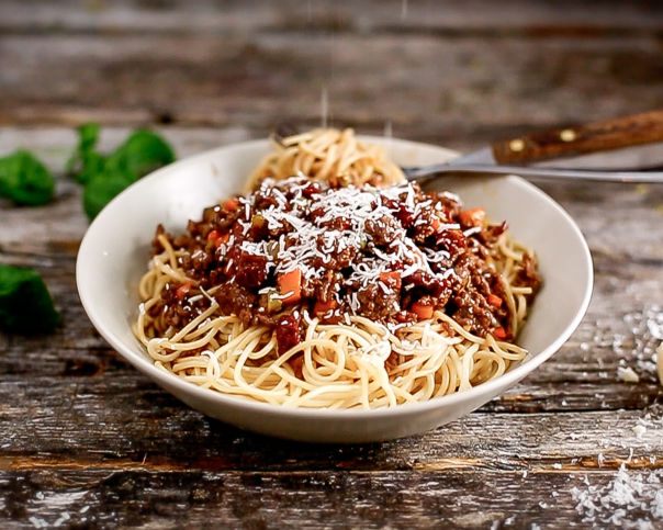 Spaghetti bolognese med oksekraft og soltørket tomat Spaghetti bolognese med oksekraft og soltørket tomat