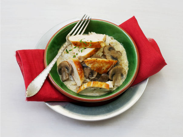 Kyllingfilet med soppsaus Kyllingfilet med soppsaus