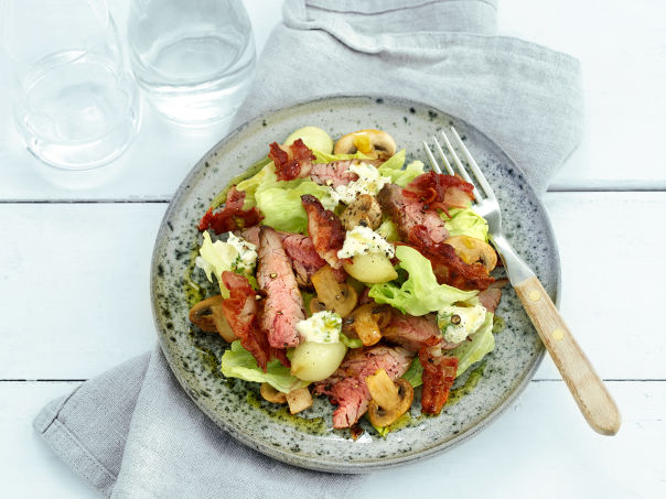 Biffsalat med bacon Biffsalat med bacon