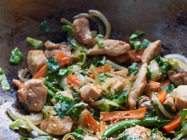 Kyllingwok med sitrongress, ingefær og chili Kyllingwok med sitrongress, ingefær og chili