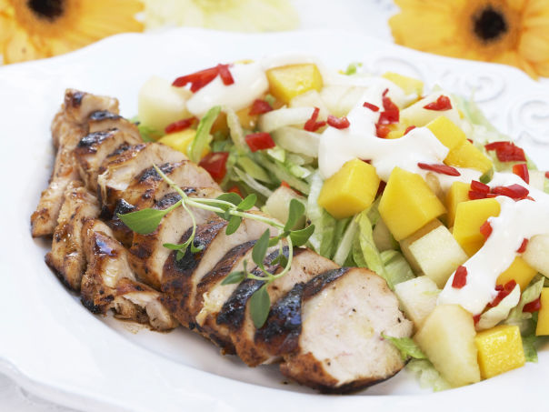 Kyllingfilet med melon- og mangosalat Kyllingfilet med melon- og mangosalat