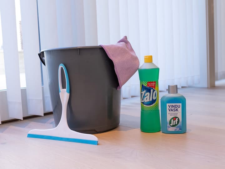 Enkel vindusvask Slik får du rene vinduer Meny.no