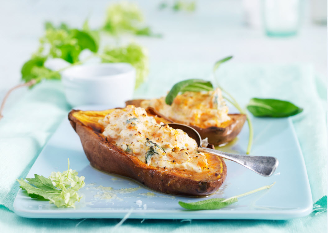 Ovnsbakt søtpotet med salvie og ricotta