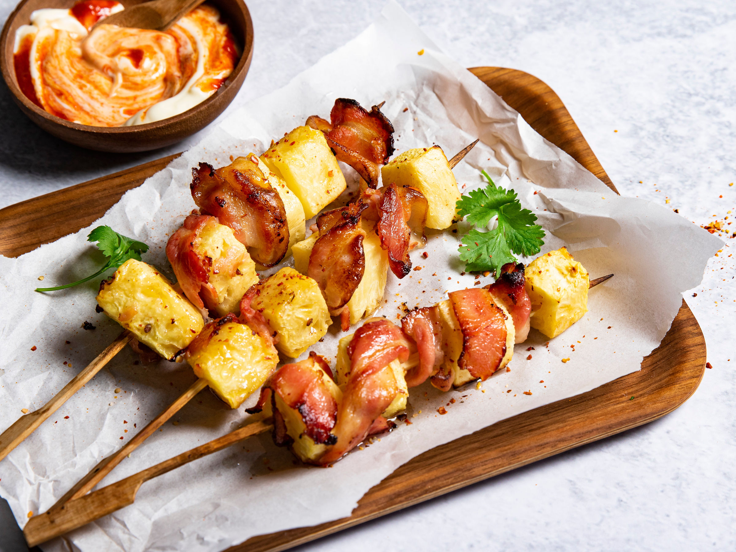 Grillspyd med ananas og bacon