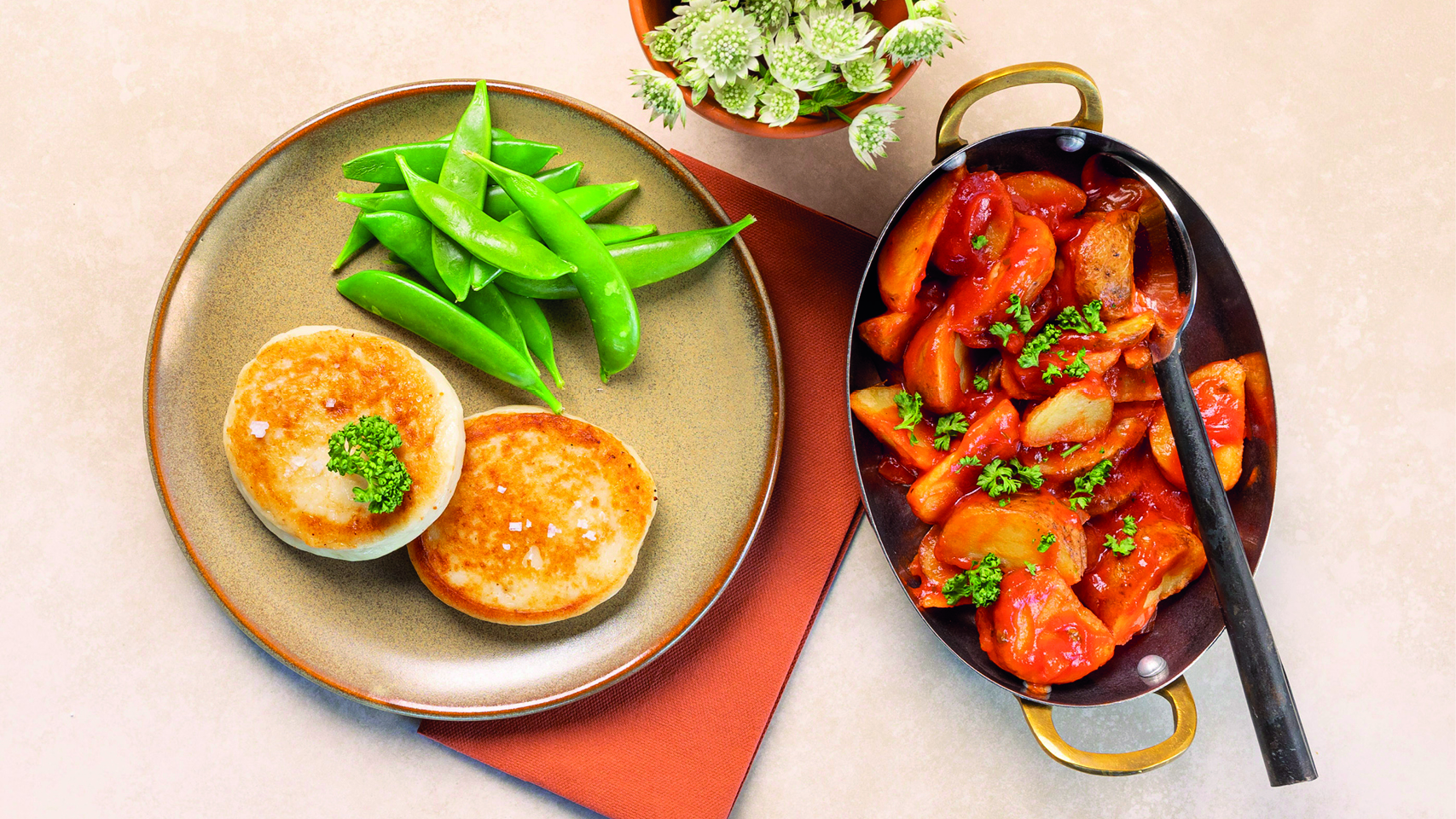 Fiskekaker med patatas bravas