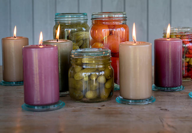 Dekorative: Lysene til Unik finnes i alle høstens mest trendy farger og er dekorative i seg selv. Lysene kan kjøpes i alle Norgesgruppens butikker. 