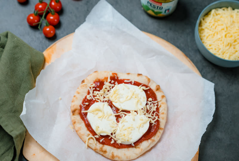 Pizza med pesto og mozzarella2.jpg