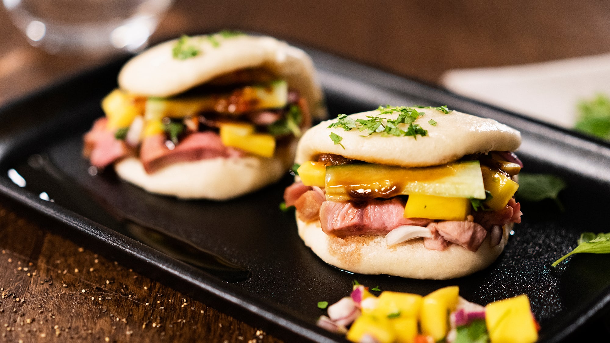 Steam buns med kje og mangosalsa.jpg