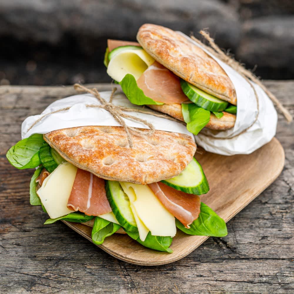 Sandwich med ost og spekeskinke.jpg