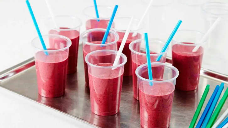 Blåbærsmoothie_matpakketips_skolestart_SPAR.no.jpg