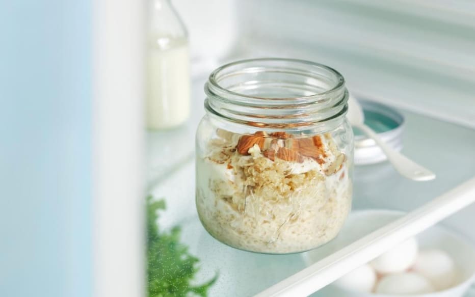Kjøleskapsgrøt med quinoa, laget av Fjordlands byggrynsgrøt. Foto: Fjordland.no