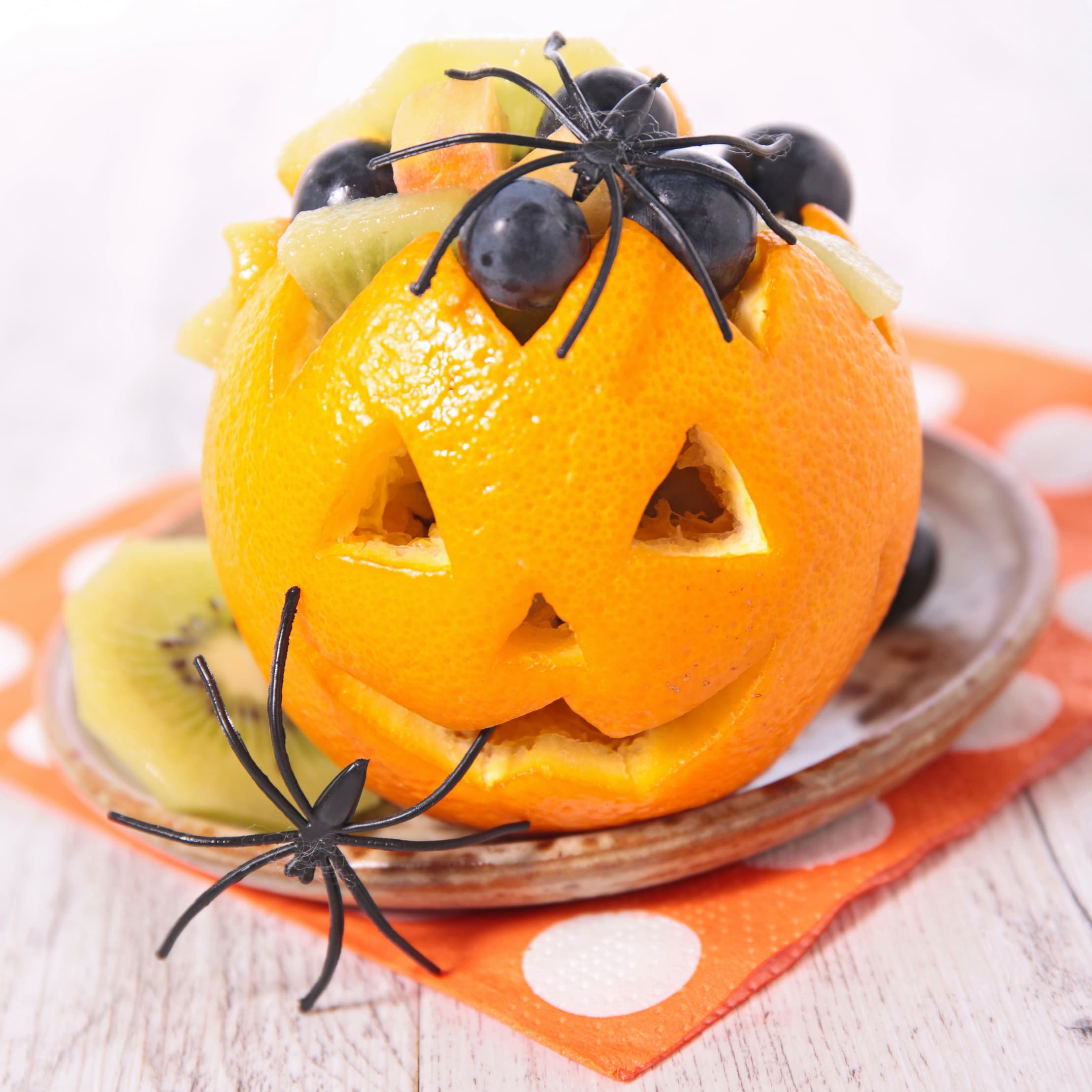 Med en appelsinlykt får du i både pose og sekk: En Halloween-lykt med god lukt. Foto: iStock