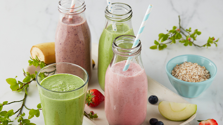 Jordbærsmoothie med havregryn og honning