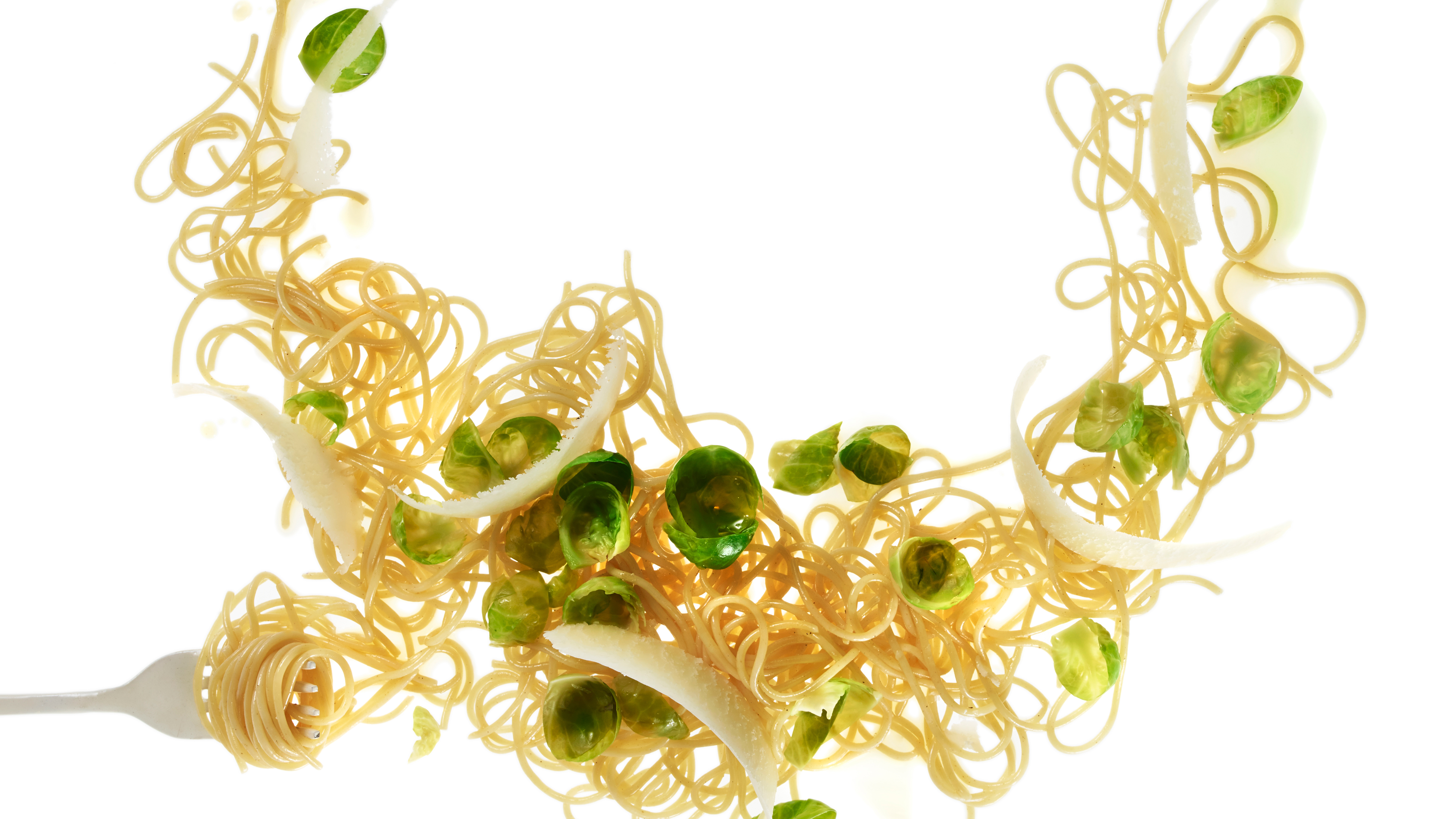 Spagetti aglio med rosenkål og Grana Padano