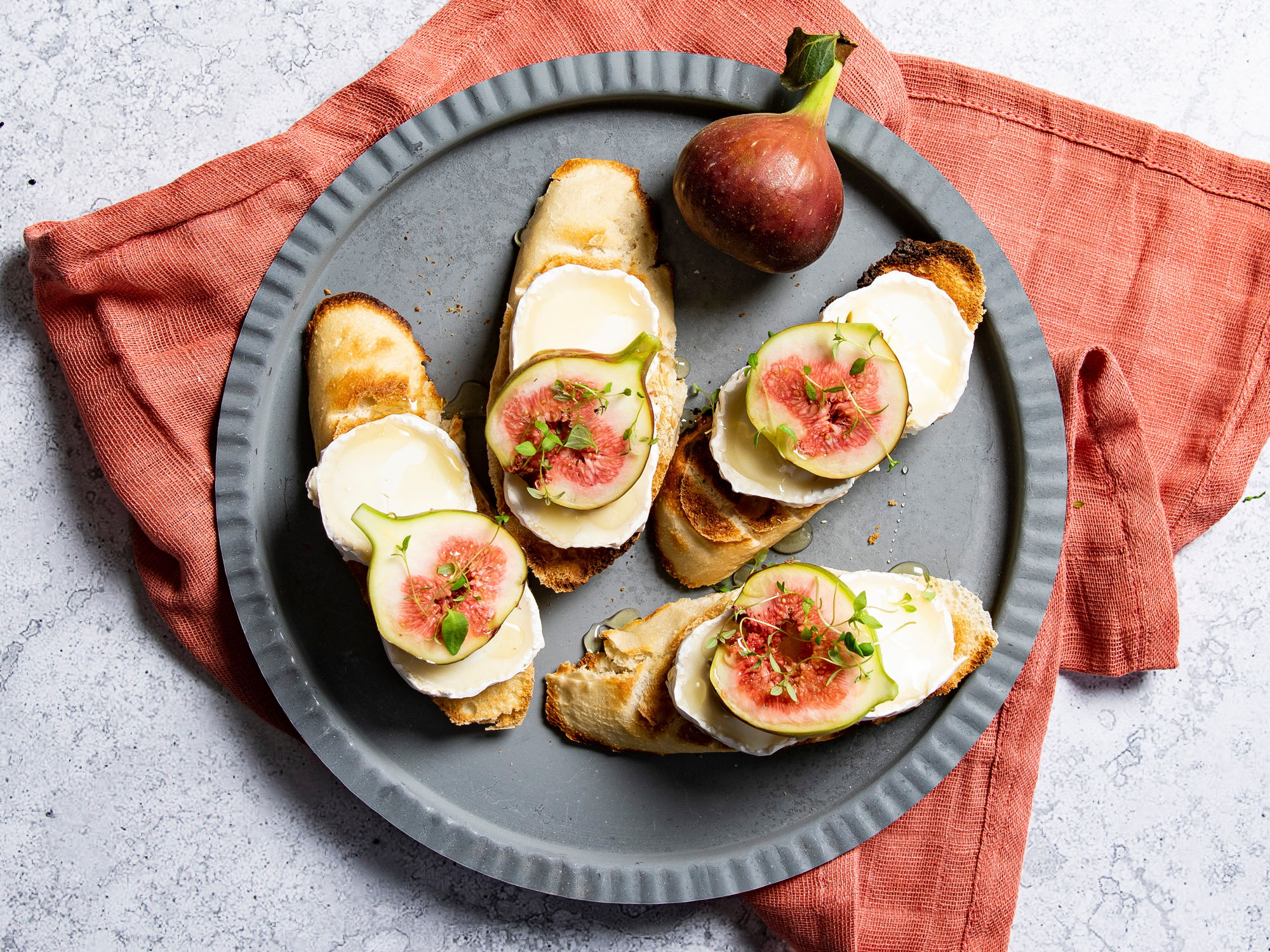Crostini med fiken og chevre