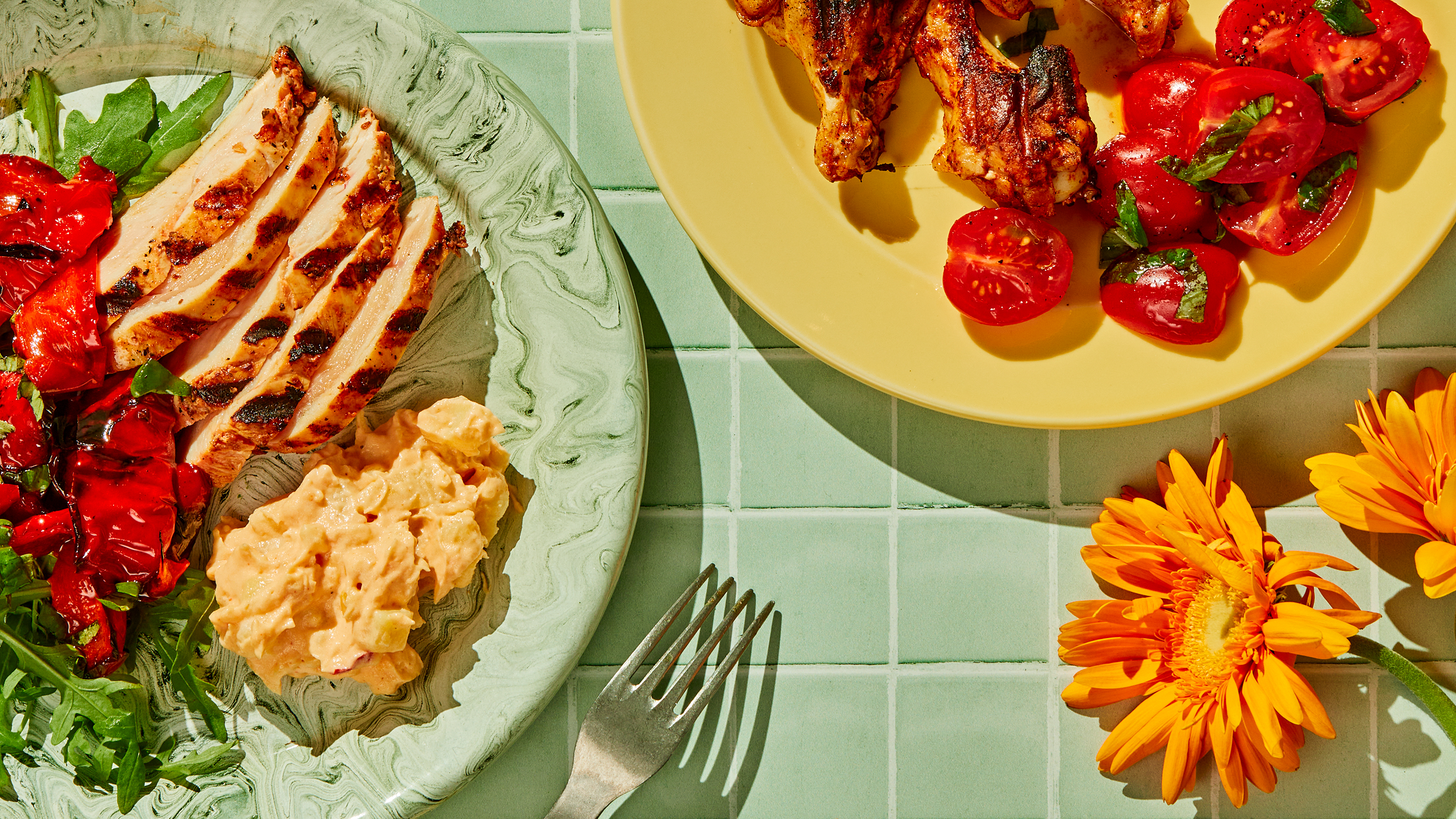 Kyllingbryst med grillet paprika og potetsalat