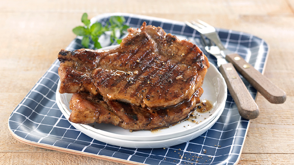 Hvordan grille koteletter og sommerkoteletter