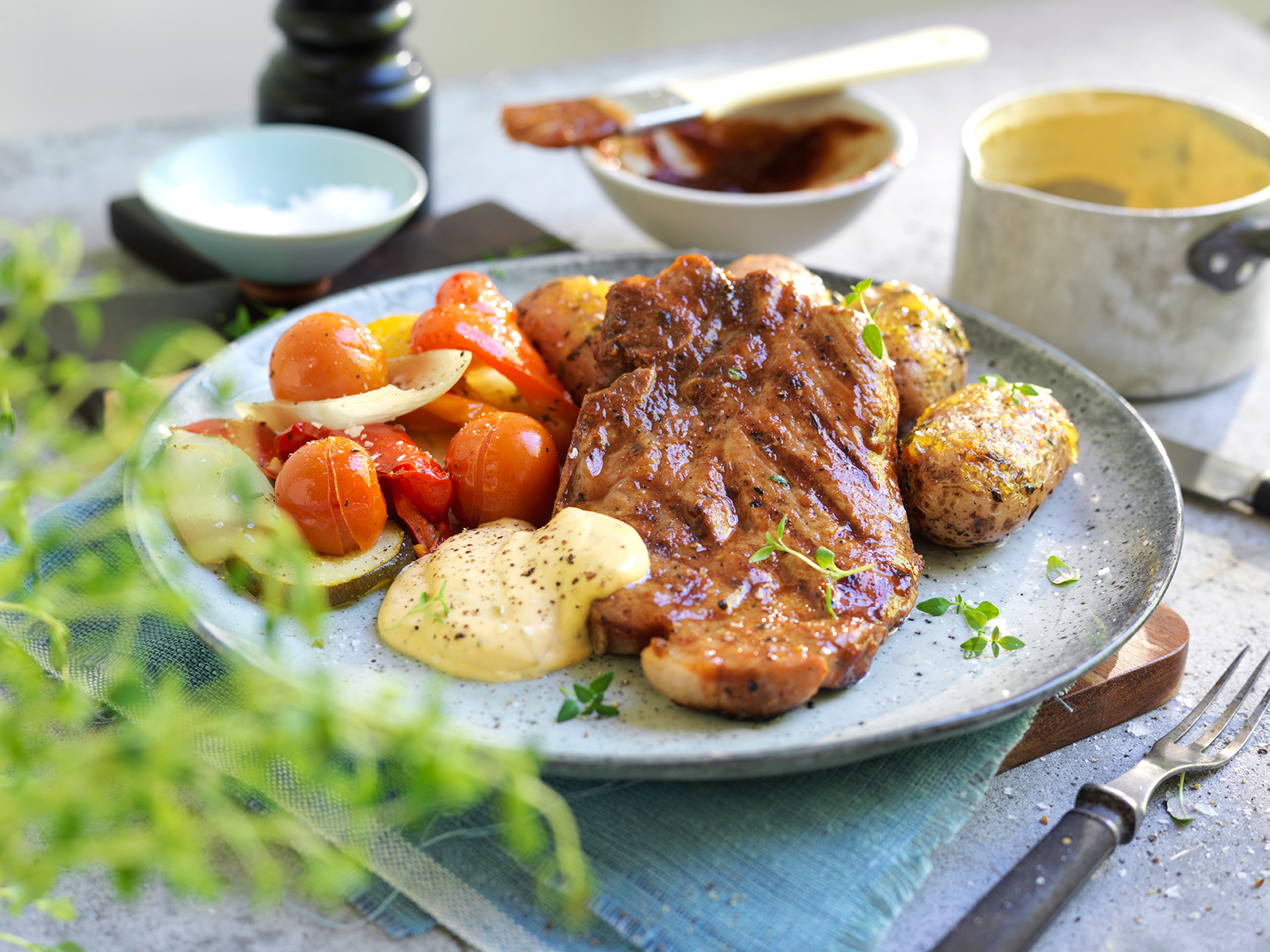 Nakkekoteletter med chili bearnaise