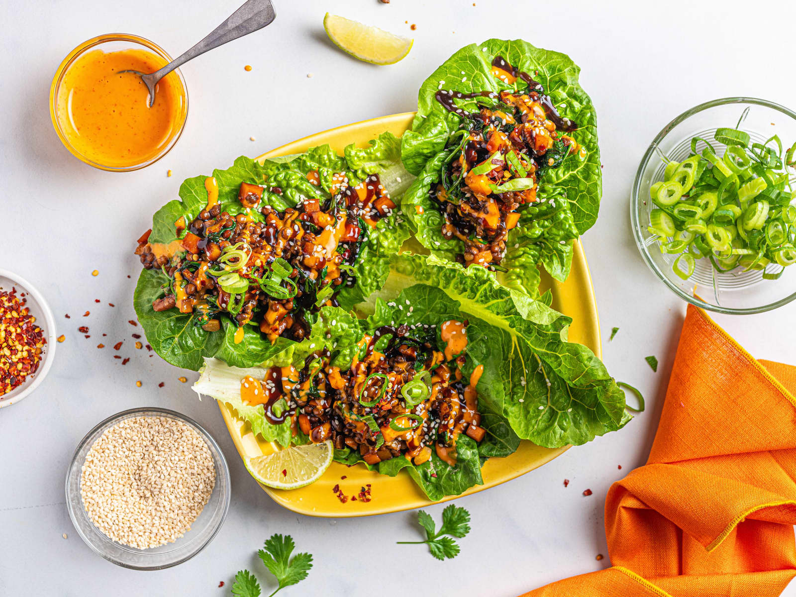 Asiatisk taco i hjertesalat