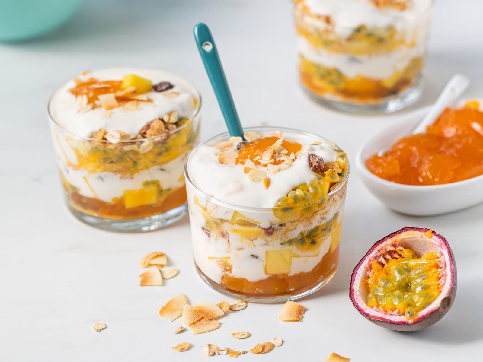 Frokost trifle med frukt og yoghurt