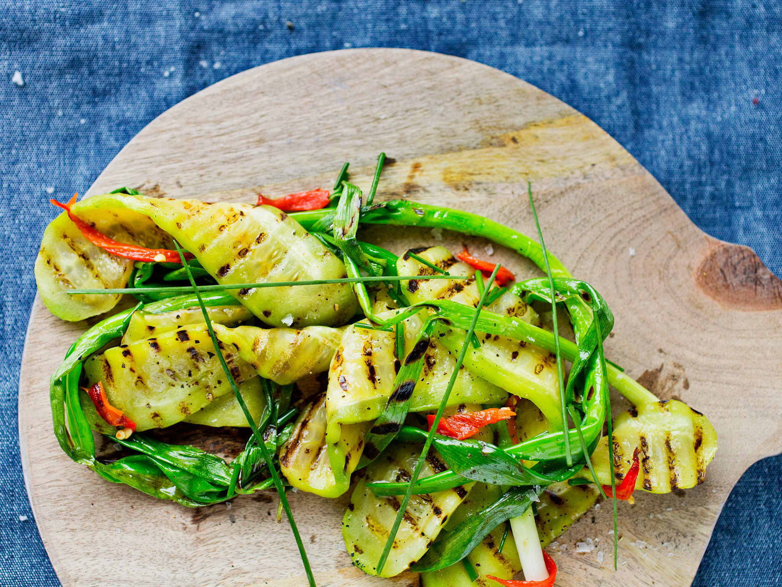 budbringer Og så videre Glorious Grillet salatagurk med mangodressing | Oppskrift | Meny.no