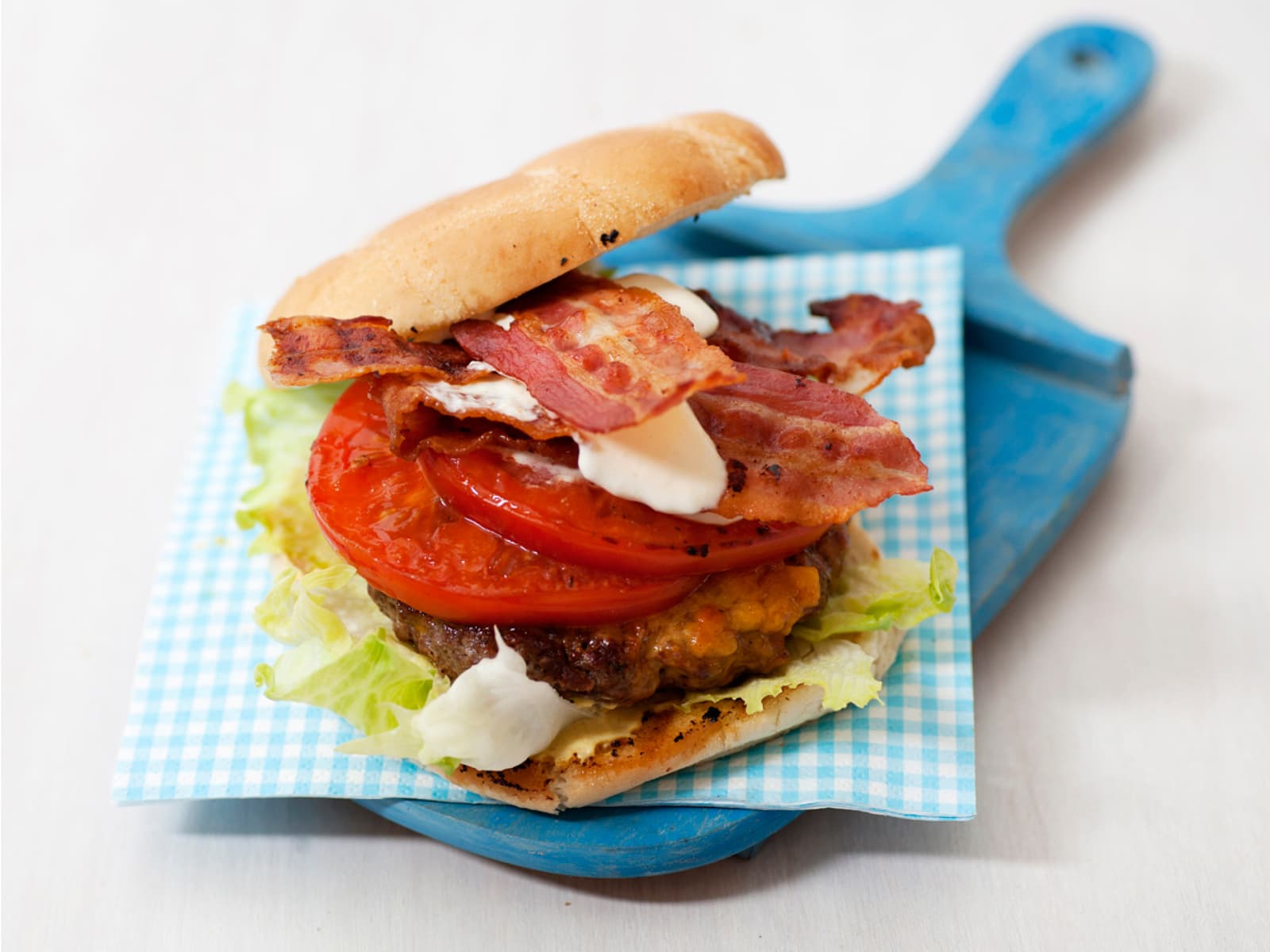 bacon cheeseburger oppskrift