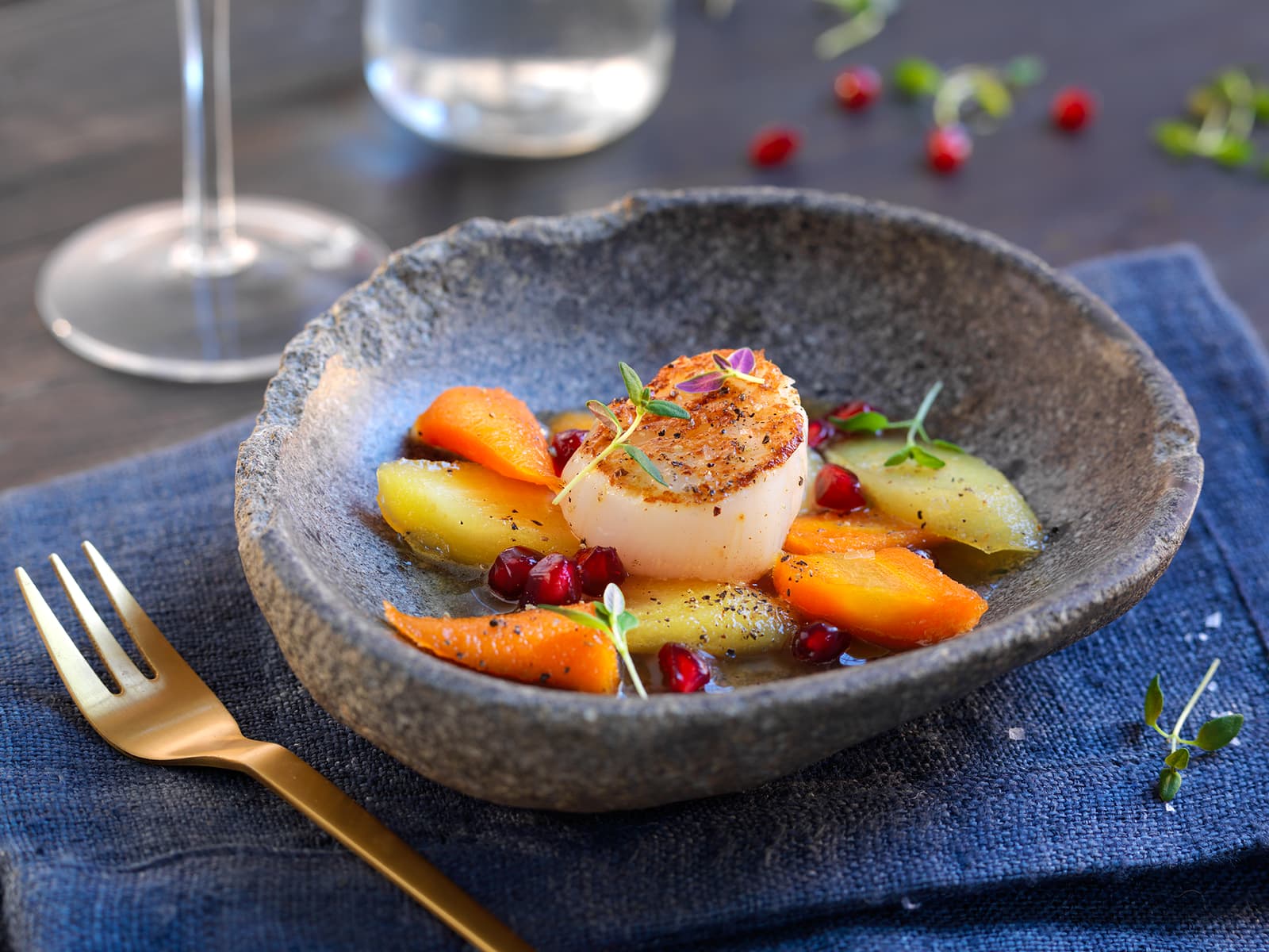 Stekt kamskjell med appelsinkokte gulrøtter