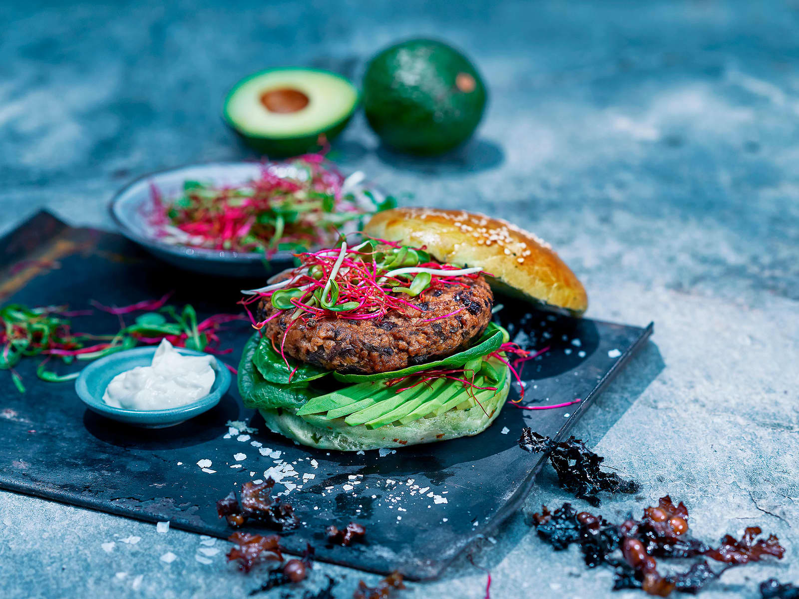 Spicy vegetarburger med avokado