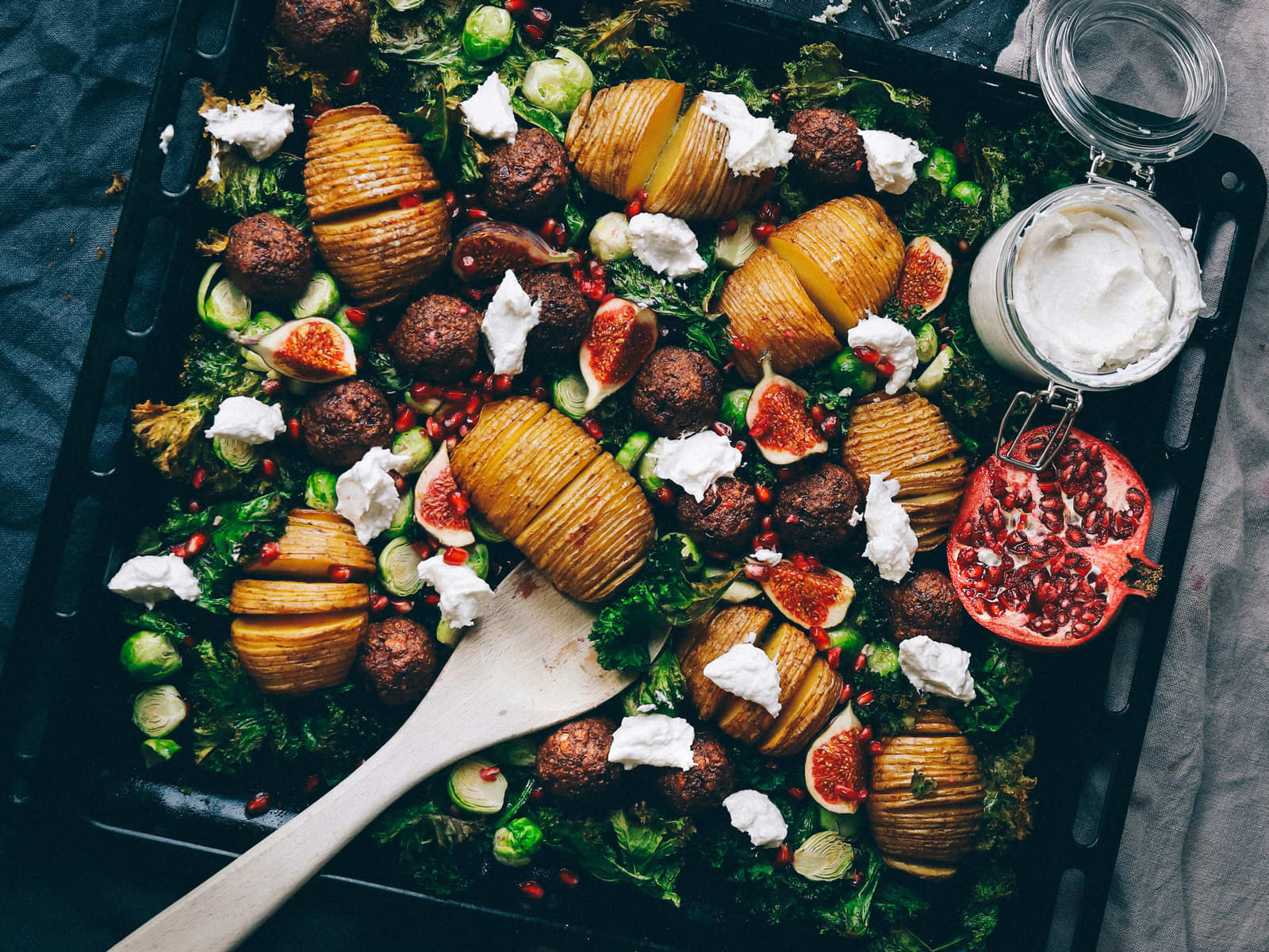 Lun vegetarsalat med hasselbackpoteter