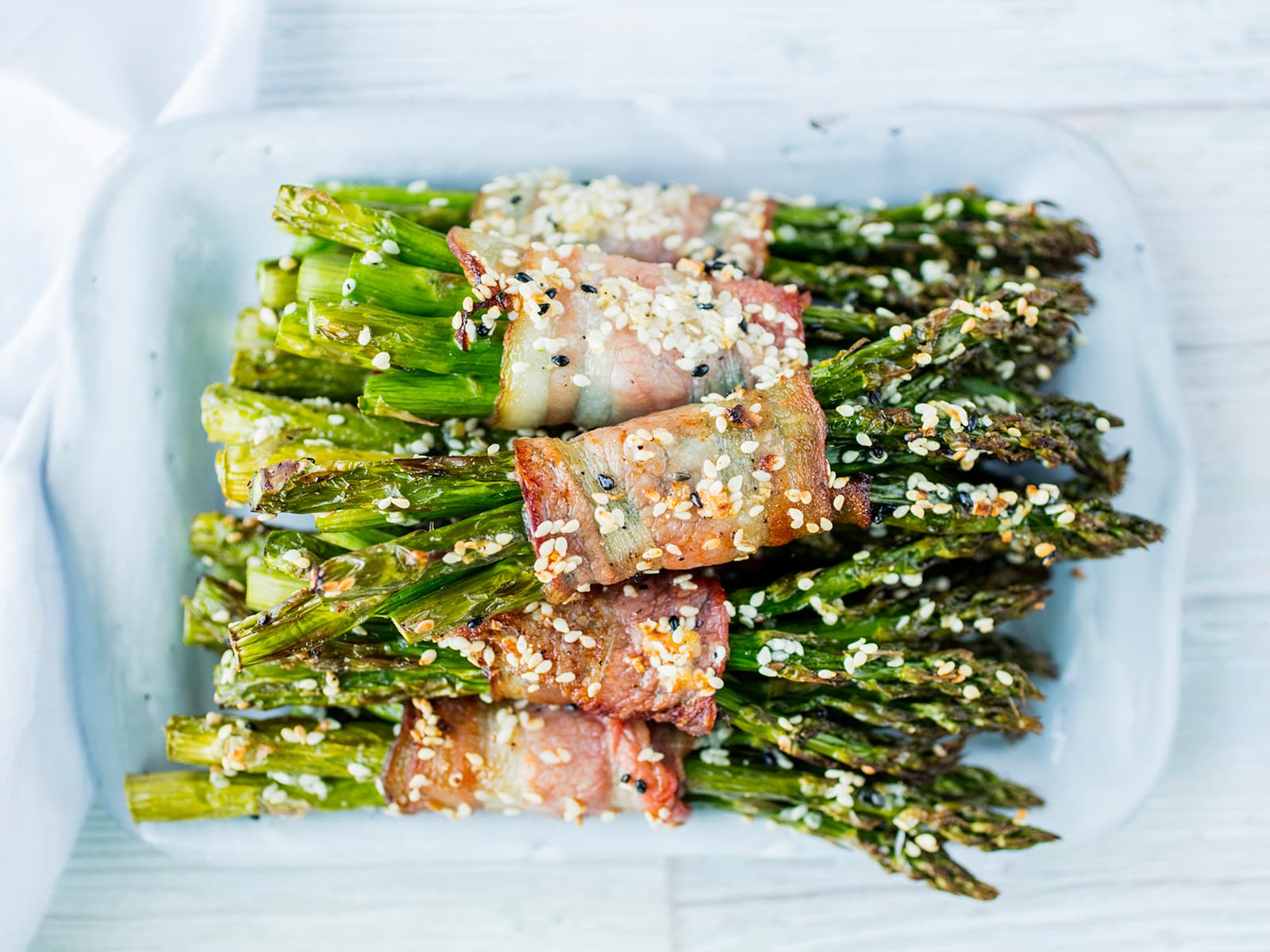 asparges bacon oppskrift