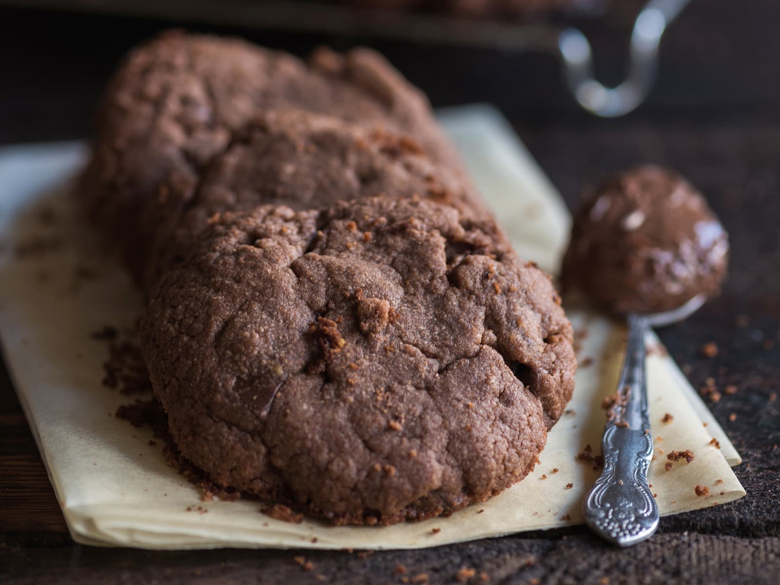 Myke cookies med sjokolade | Oppskrift | Meny.no