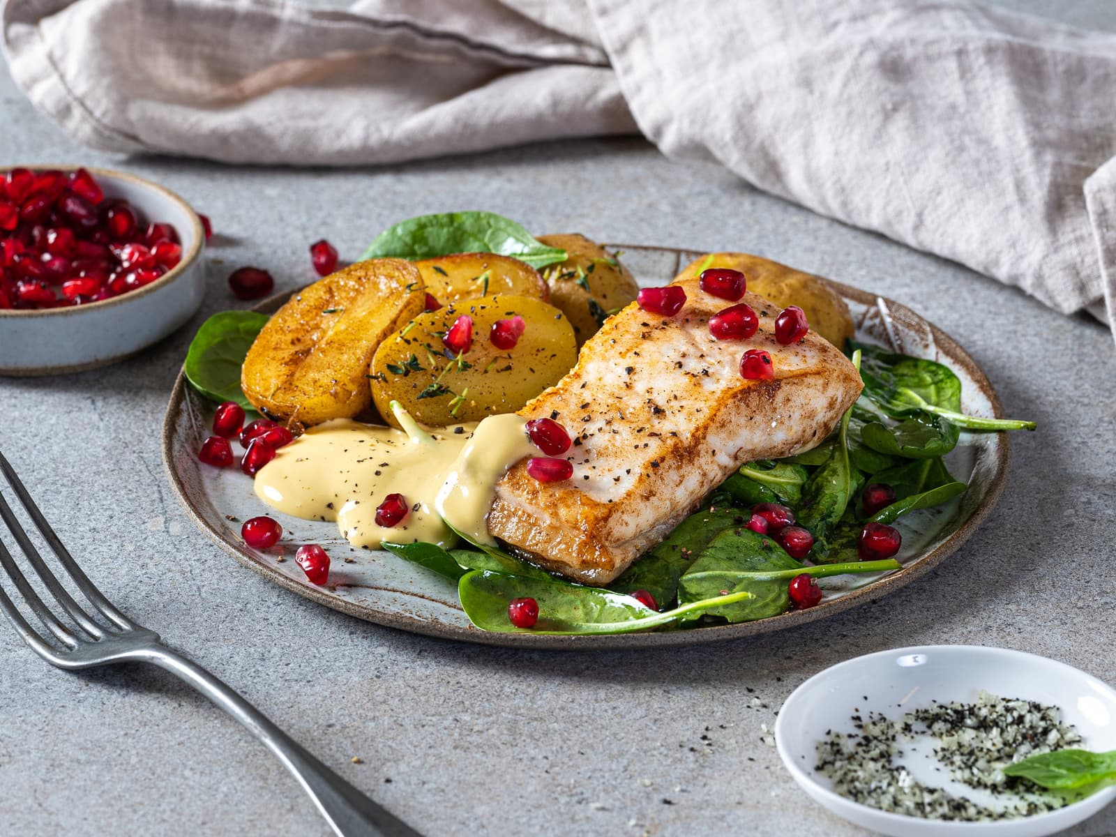 Kveite med spinat og hollandaise