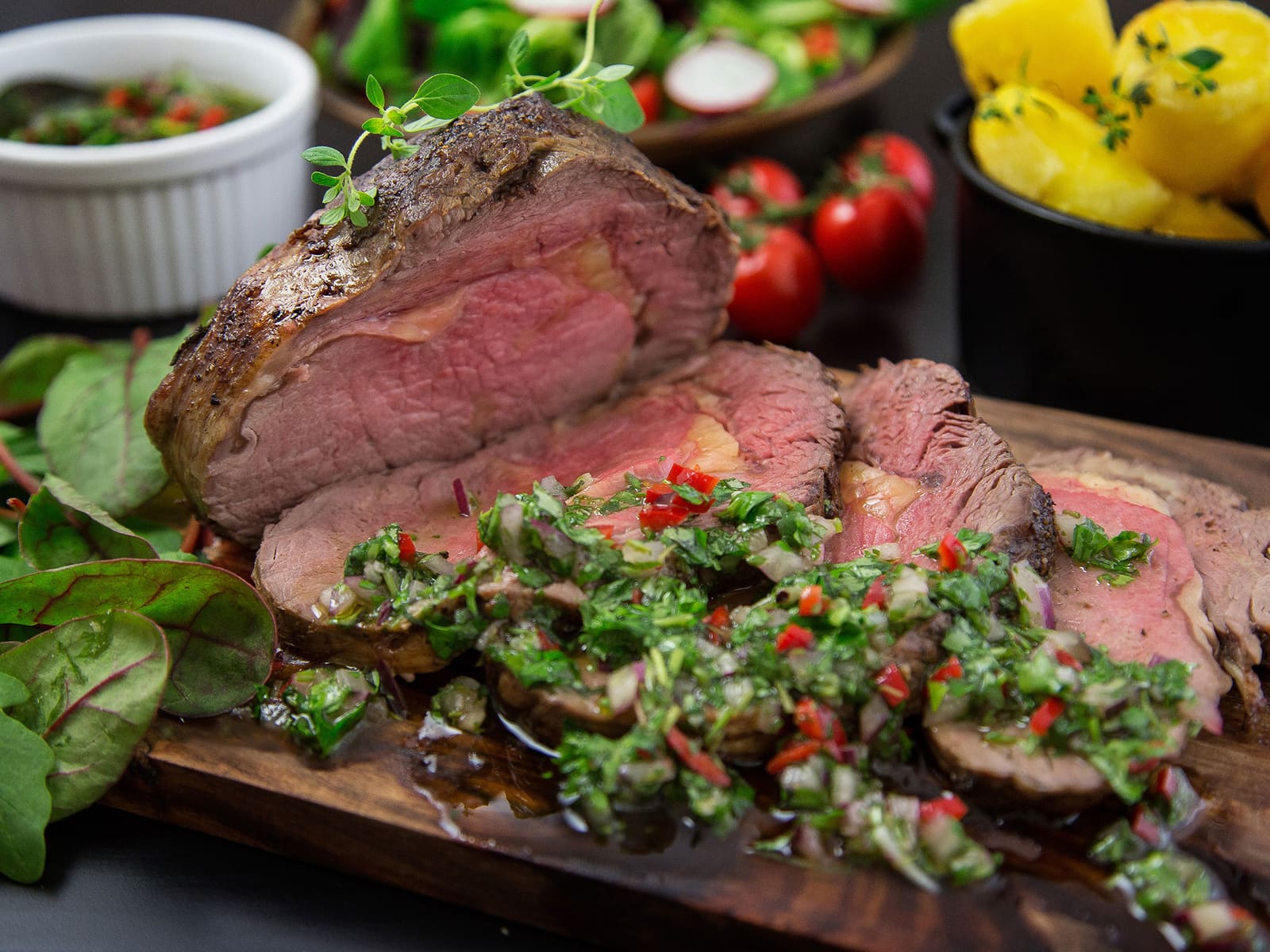 Helstekt entrecôte med chimichurri Oppskrift Meny.no