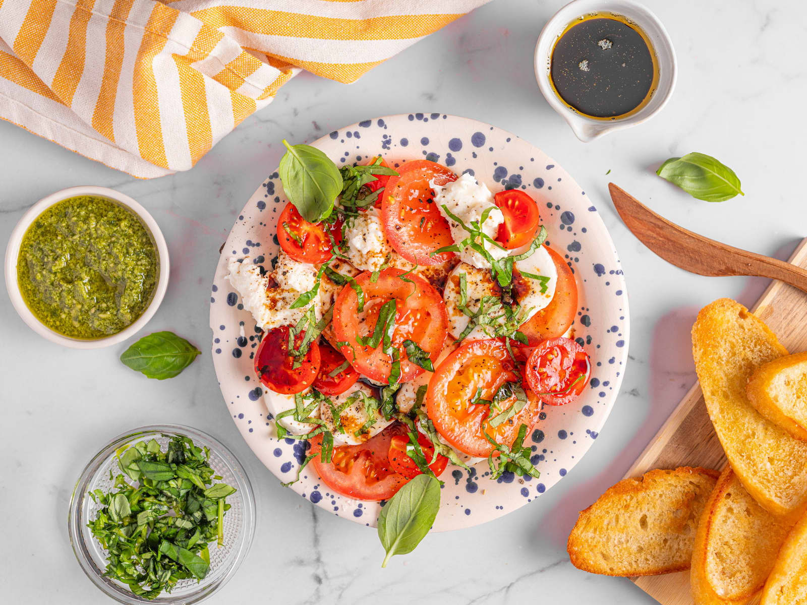 Tomat- og mozzarellasalat