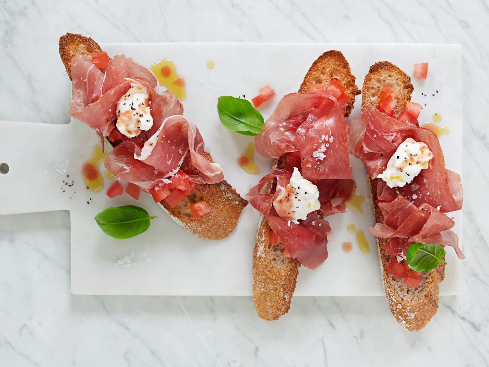 Bruschetta med spekeskinke og mozzarella
