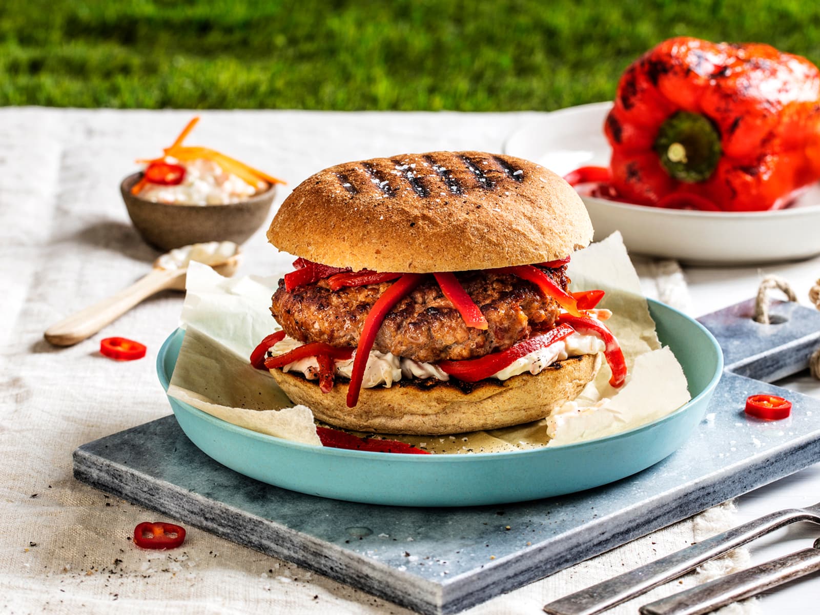 Burger av svin med grillet paprika