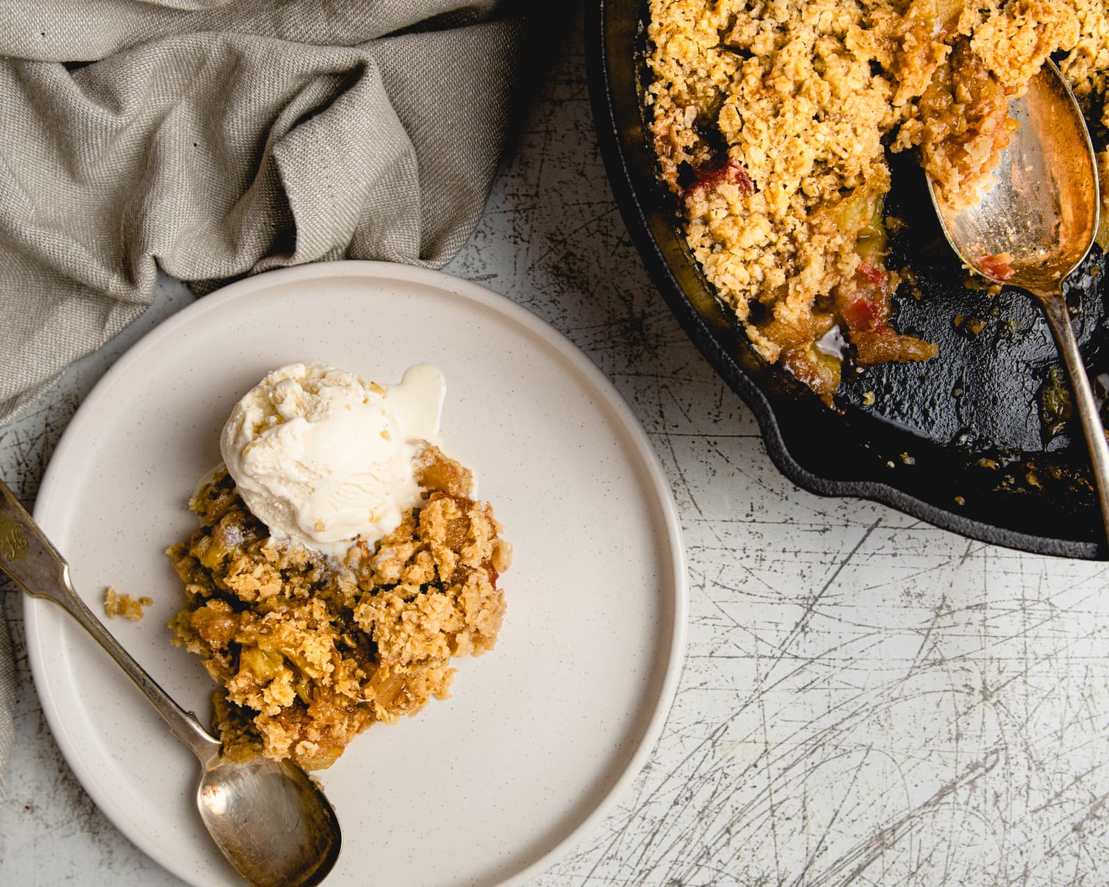 Glutenfri smuldrepai med epler