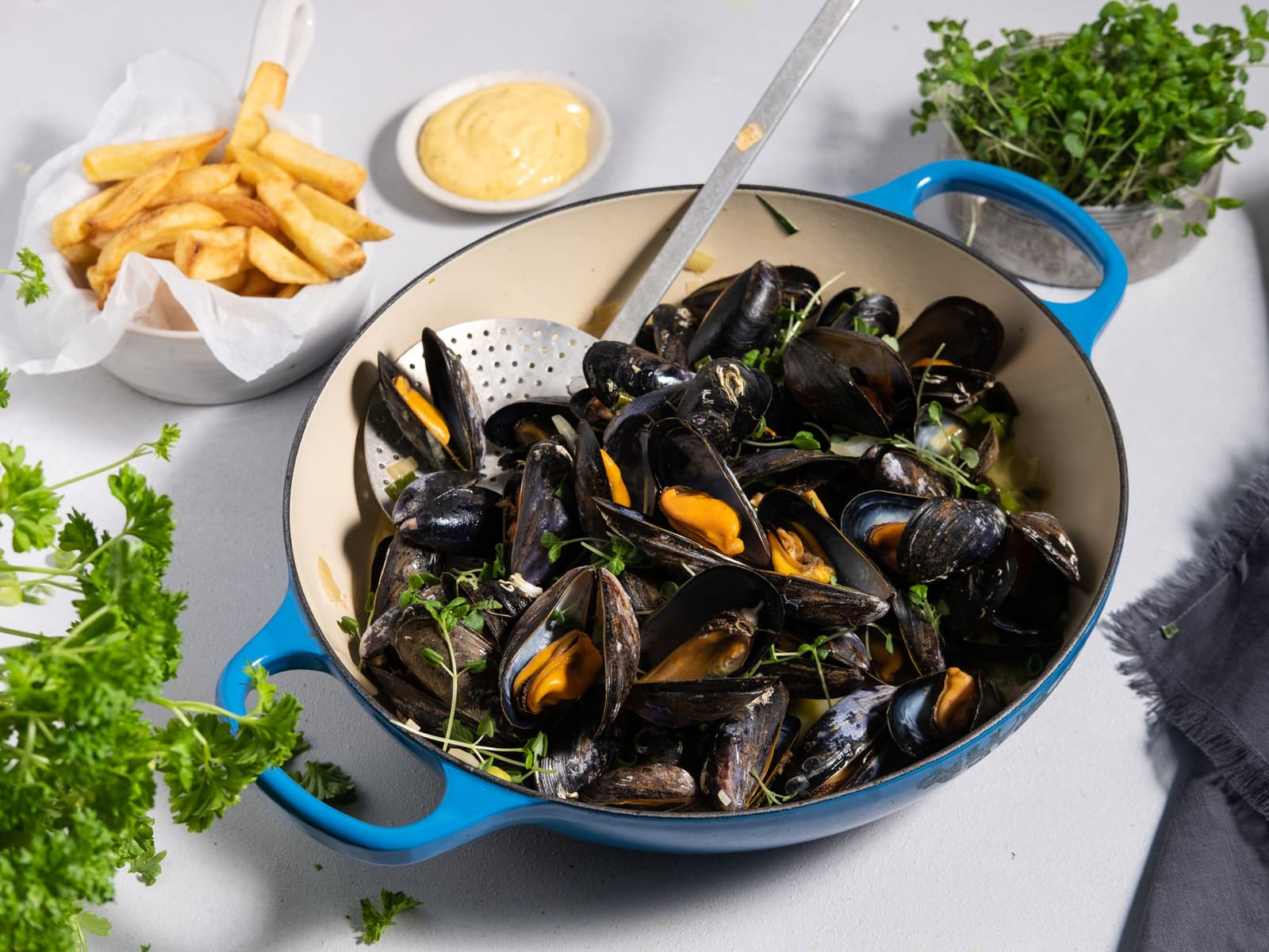 Blåskjell Dampet I Eddik Og Sjalottløk